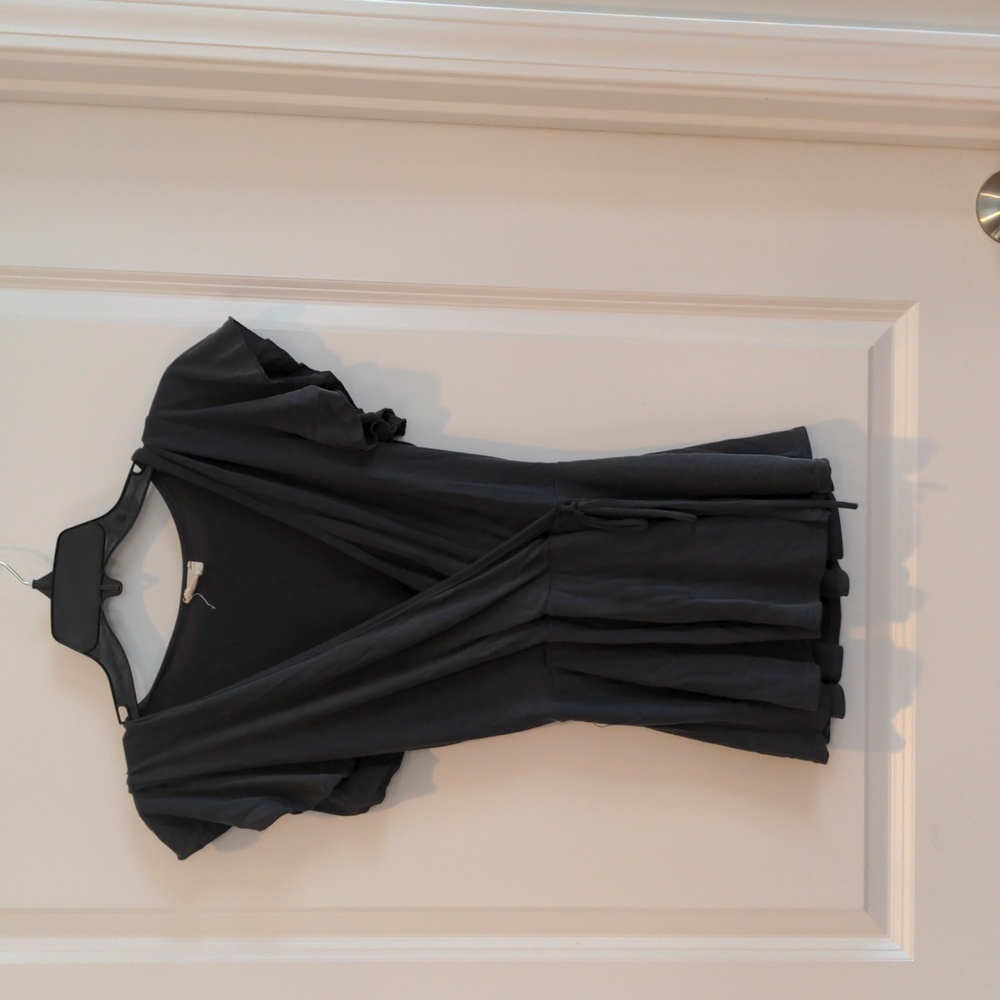 Caution to the Wind Faux Wrap V Neck Cap Sleeve Top Size S